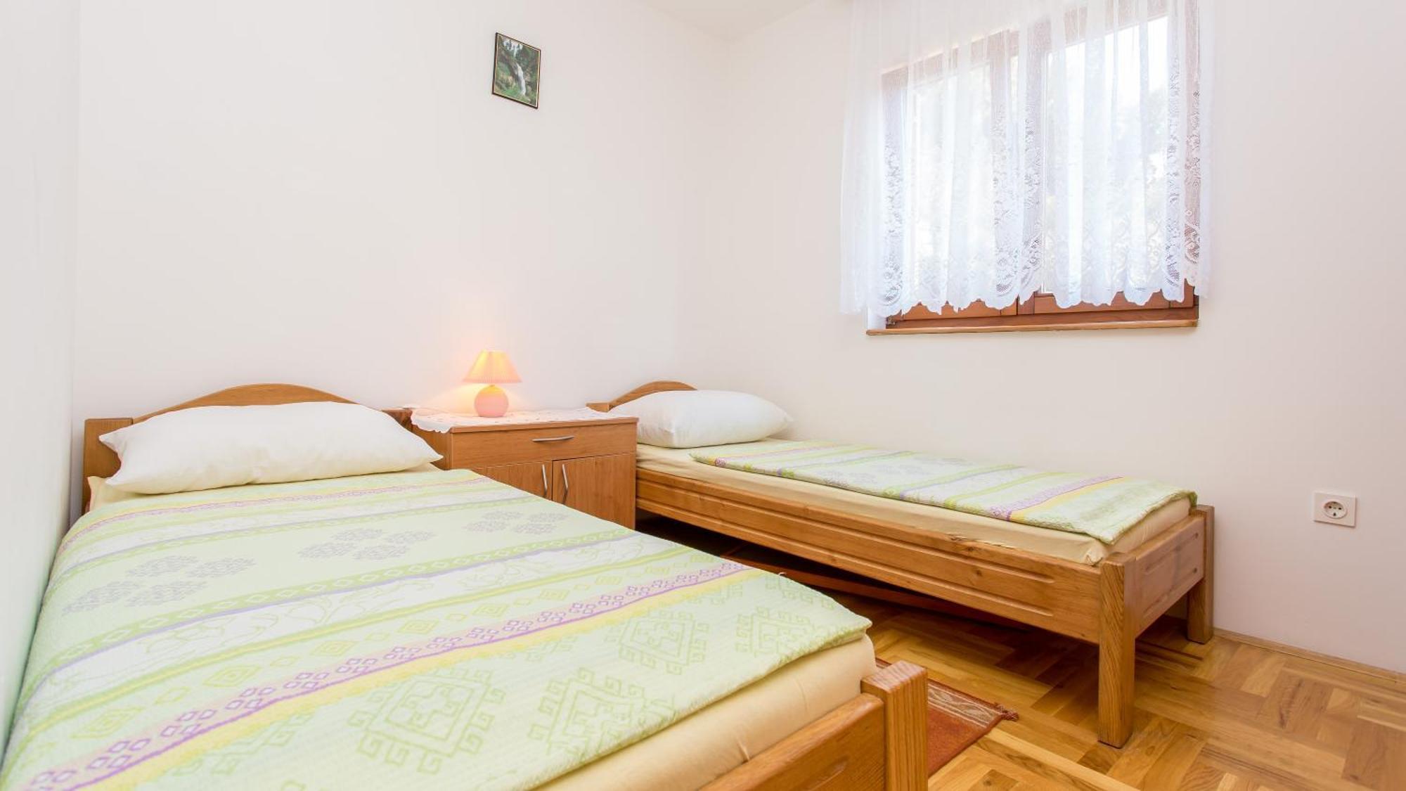 Apartment Branko Šilo Rum bild