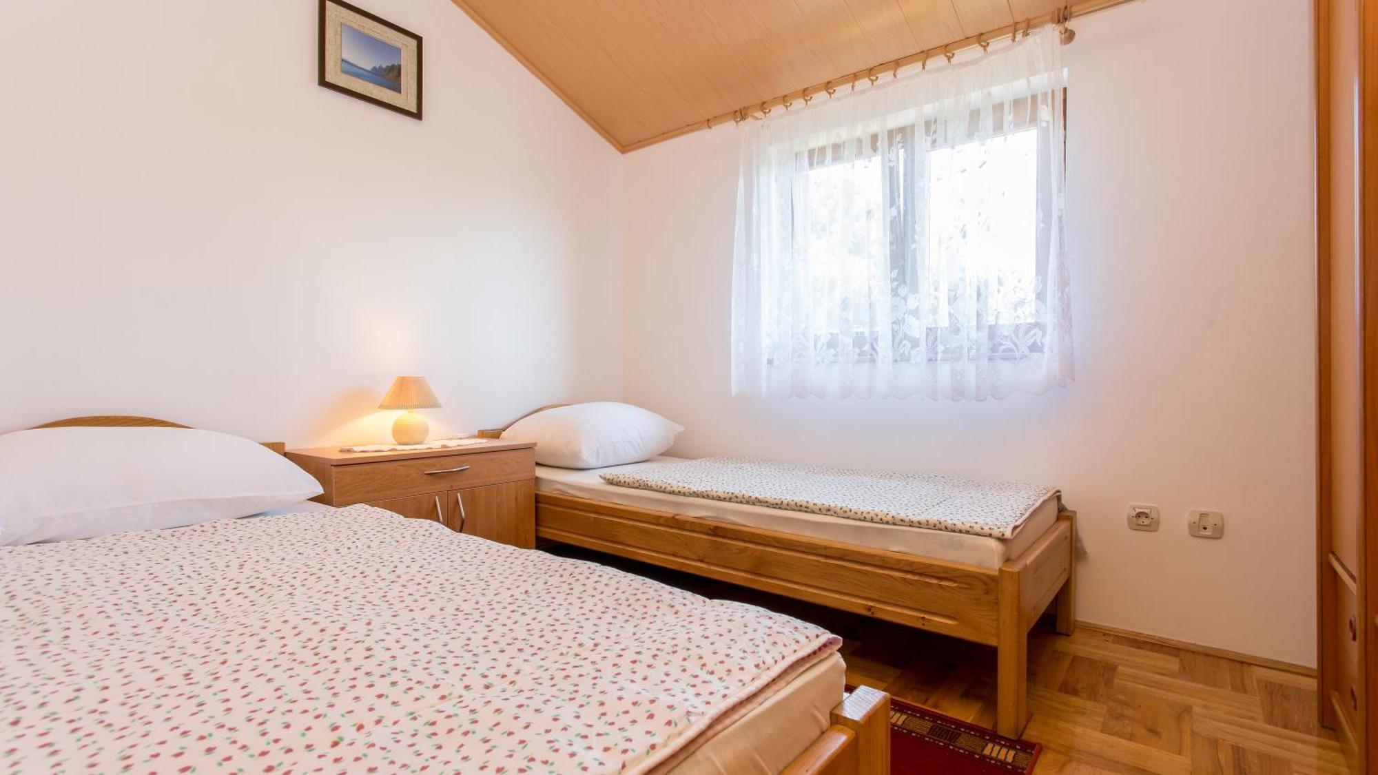 Apartment Branko Šilo Rum bild